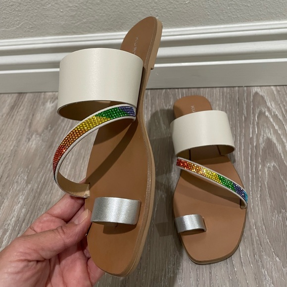 🌈 NIB Kurt Geiger Dawn Rainbow bone leather crystal strap sandal sz 8.5 🌈 - Picture 3 of 7